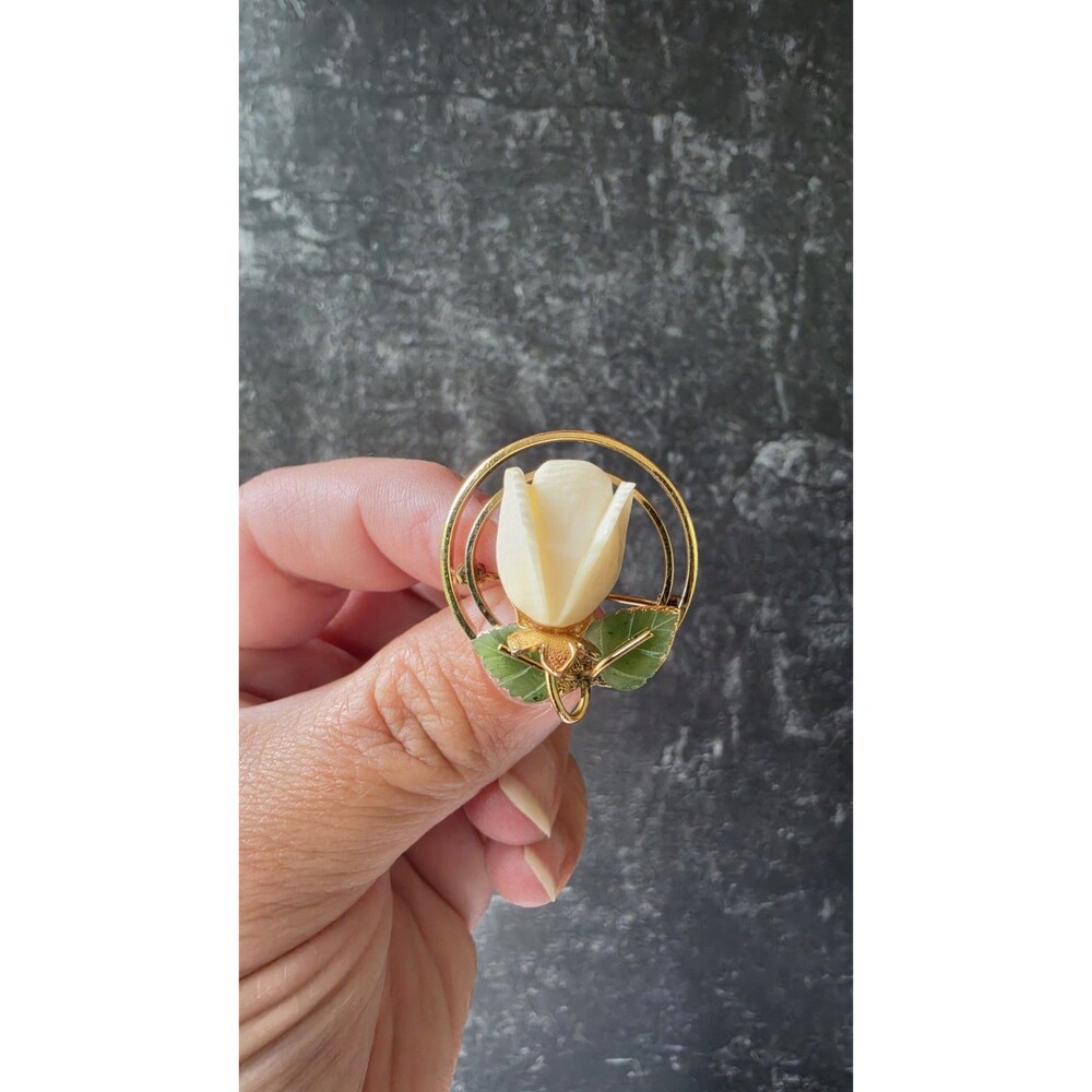 Wells 14K Gold Filled Celluloid & Green Stone Floral Brooch Vintage